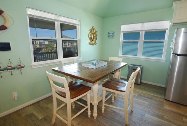 23159 Fresca Street, Galveston, TX 77554