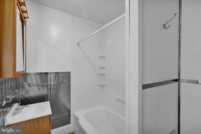 1200 CARBON ST, Reading, PA 19601