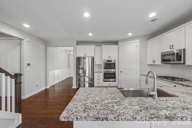 977 Bellegray Lane NW, Concord, NC 28027