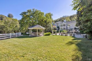 2815 Vineyard Rd, Novato, CA 94947