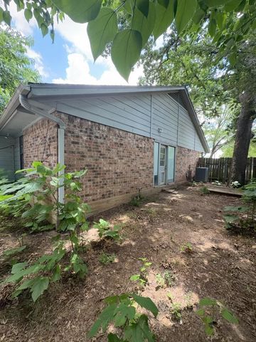 629 W Ridge Drive, College Station, TX 77845