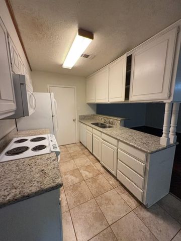 629 W Ridge Drive, College Station, TX 77845