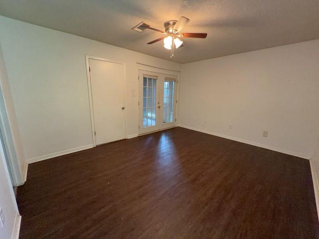 629 W Ridge Drive, College Station, TX 77845