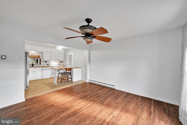 121 PLEASANT VIEW DR, Lititz, PA 17543