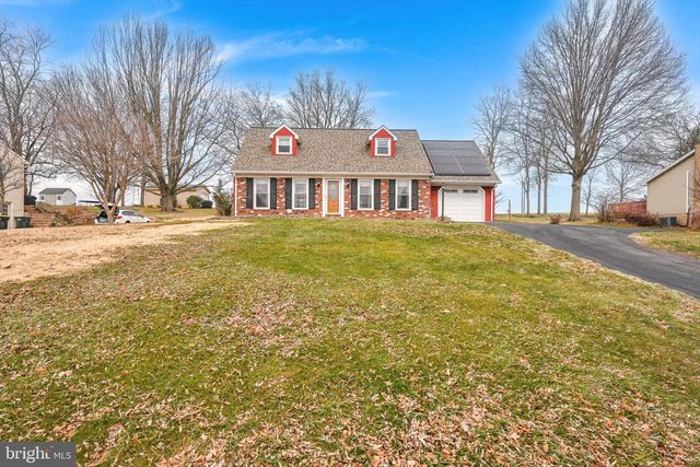 121 PLEASANT VIEW DR, Lititz, PA 17543