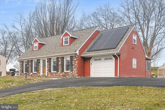 121 PLEASANT VIEW DR, Lititz, PA 17543