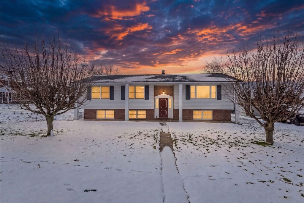 1029 James St, Latrobe, PA 15650