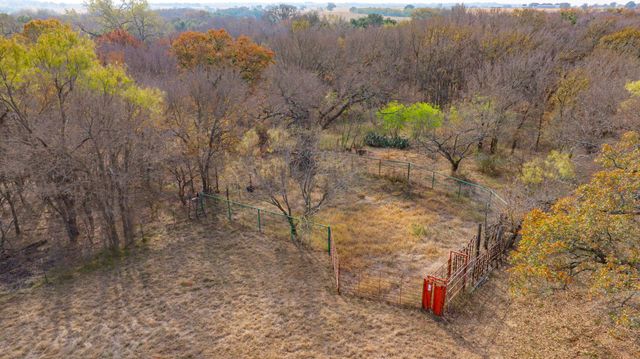 7450 E Hwy 6, De Leon, TX 76444