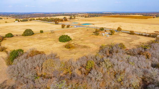 7450 E Hwy 6, De Leon, TX 76444