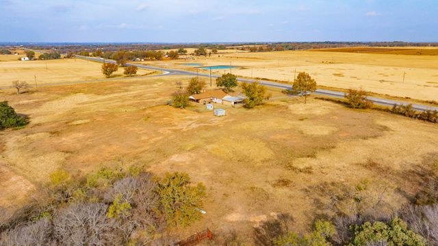 7450 E Hwy 6, De Leon, TX 76444