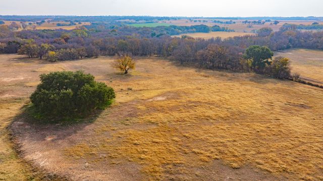 7450 E Hwy 6, De Leon, TX 76444