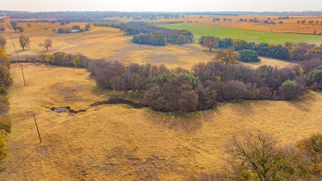 7450 E Hwy 6, De Leon, TX 76444