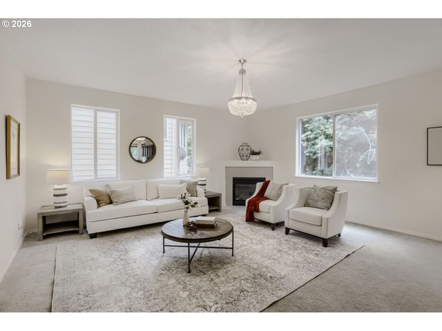 12590 Nw NAOMI Ln, Portland, OR 97229