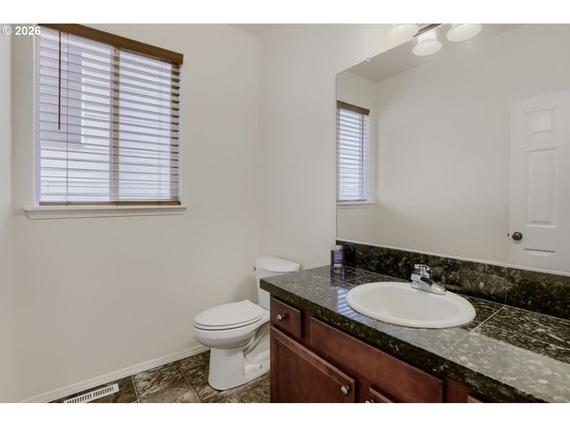 12590 Nw NAOMI Ln, Portland, OR 97229