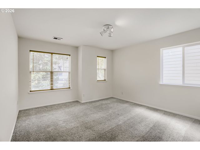 12590 Nw NAOMI Ln, Portland, OR 97229