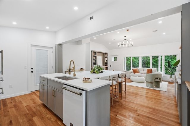 7 Berkeley St, Melrose, MA 02176