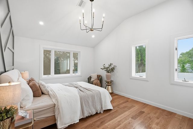 7 Berkeley St, Melrose, MA 02176