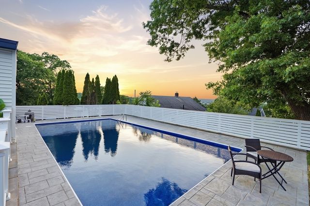 7 Berkeley St, Melrose, MA 02176