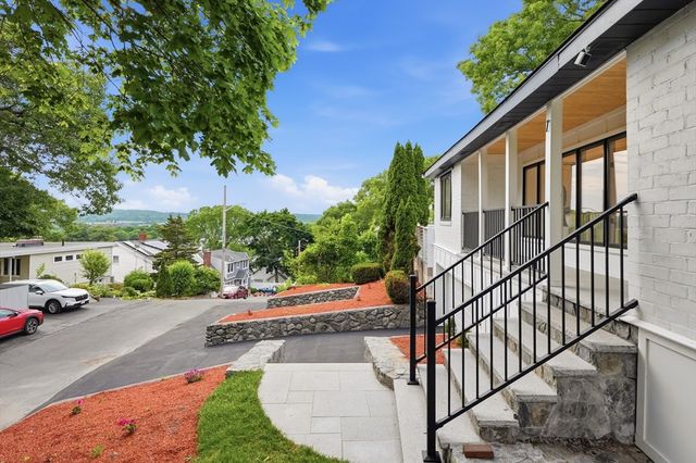 7 Berkeley St, Melrose, MA 02176