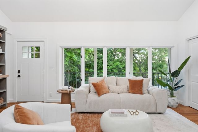 7 Berkeley St, Melrose, MA 02176