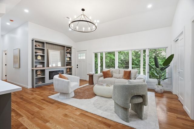 7 Berkeley St, Melrose, MA 02176