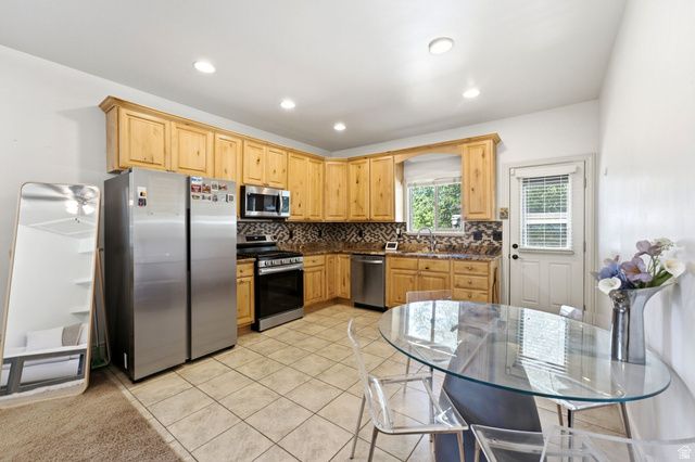 7772 S RUSTIC CV, Midvale, UT 84121