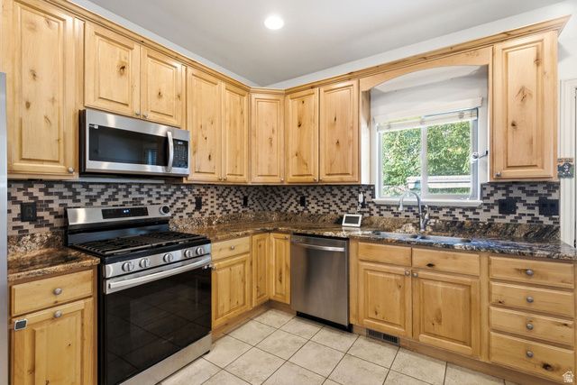 7772 S RUSTIC CV, Midvale, UT 84121