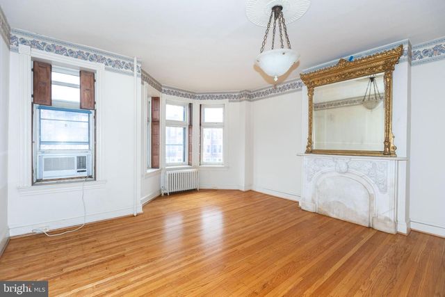 2738 SAINT PAUL ST, Baltimore, MD 21218