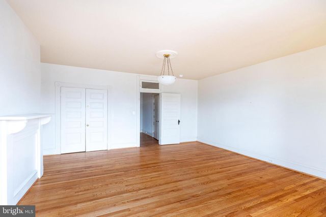 2738 SAINT PAUL ST, Baltimore, MD 21218