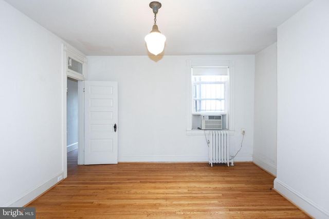 2738 SAINT PAUL ST, Baltimore, MD 21218