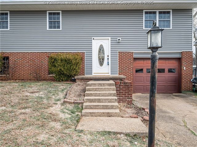 5222 Kel Dawn Circle, Cross Lanes, WV 25313