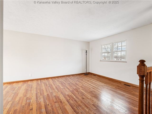 5222 Kel Dawn Circle, Cross Lanes, WV 25313