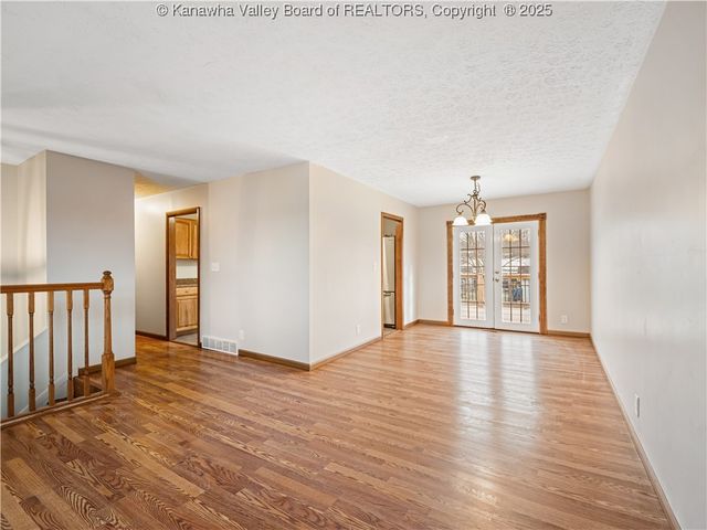 5222 Kel Dawn Circle, Cross Lanes, WV 25313