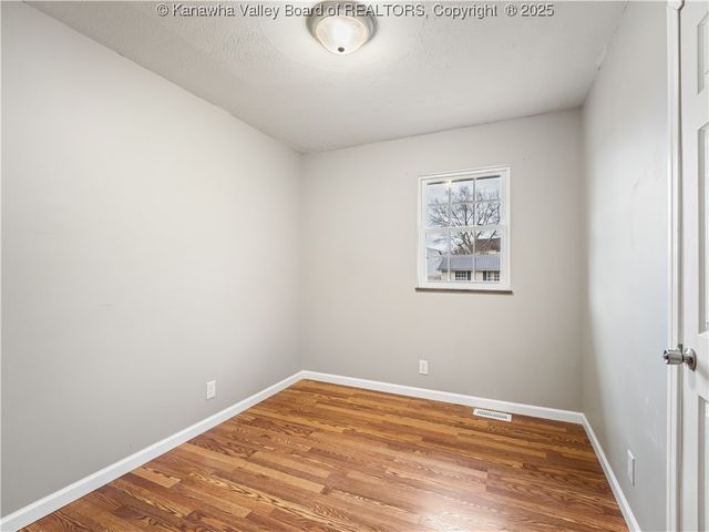 5222 Kel Dawn Circle, Cross Lanes, WV 25313