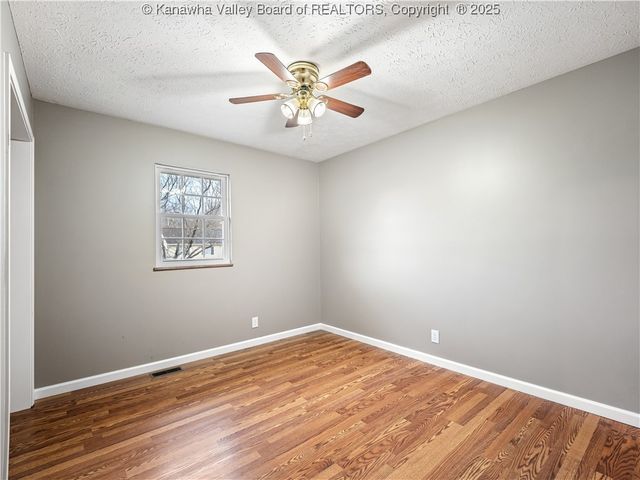 5222 Kel Dawn Circle, Cross Lanes, WV 25313