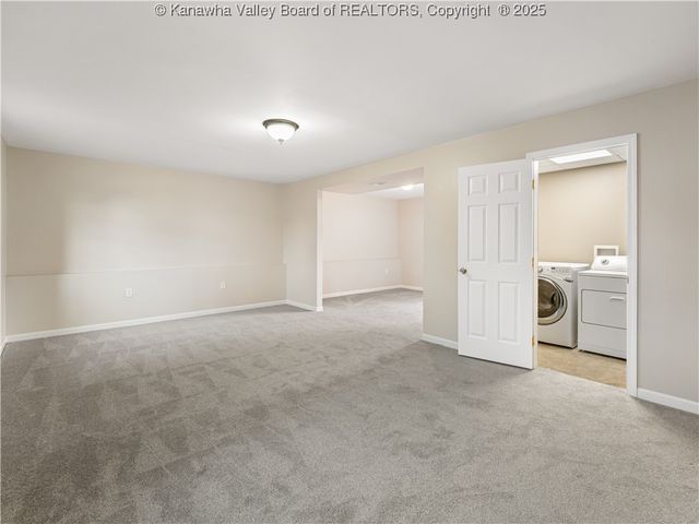 5222 Kel Dawn Circle, Cross Lanes, WV 25313