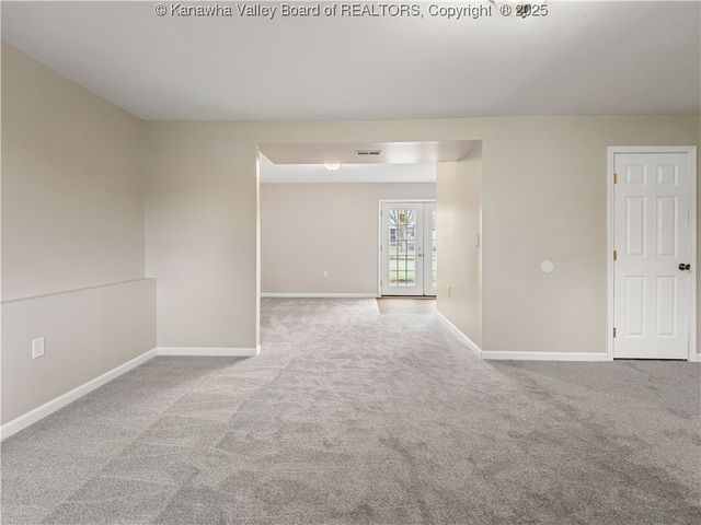 5222 Kel Dawn Circle, Cross Lanes, WV 25313