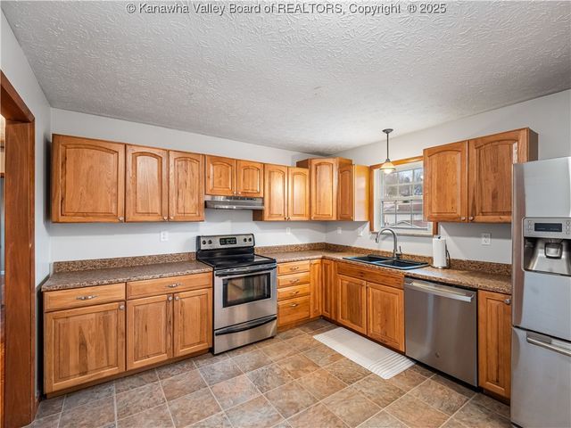 5222 Kel Dawn Circle, Cross Lanes, WV 25313