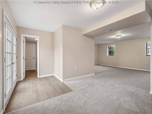 5222 Kel Dawn Circle, Cross Lanes, WV 25313