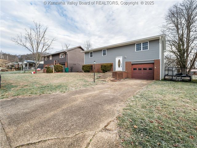 5222 Kel Dawn Circle, Cross Lanes, WV 25313