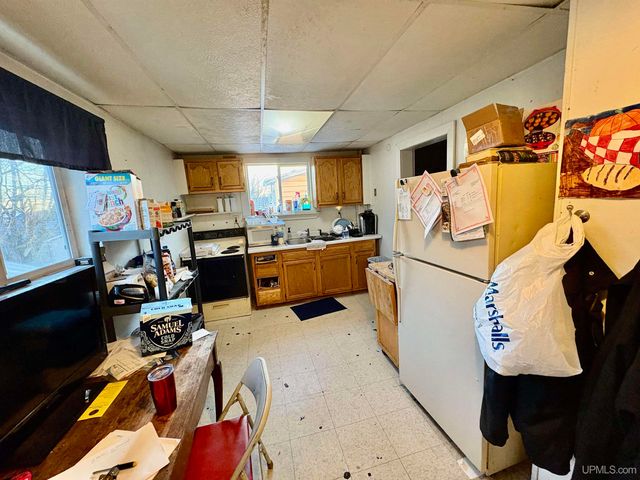 314 N 11th Street, Escanaba, MI 49829