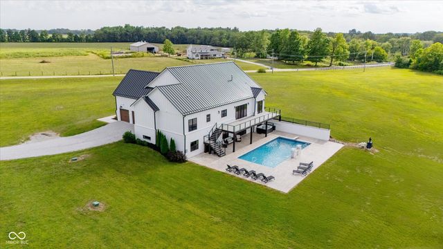 526 W 256th Street, Sheridan, IN 46069