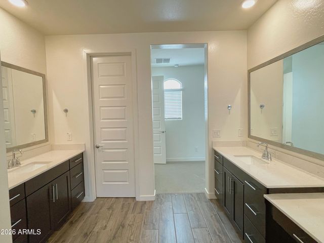 17155 N 9th Place, Phoenix, AZ 85022
