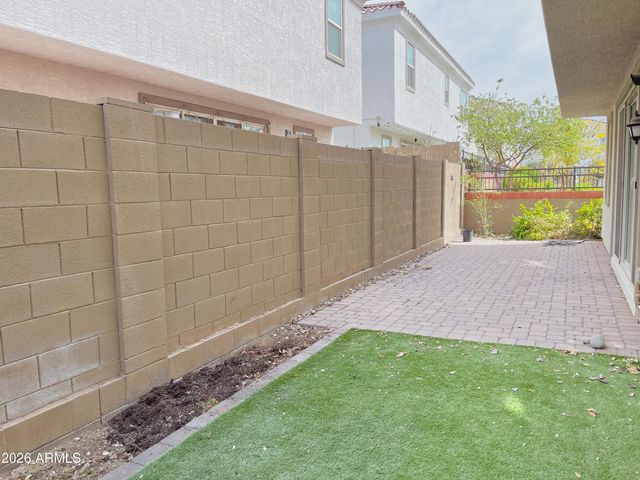 17155 N 9th Place, Phoenix, AZ 85022