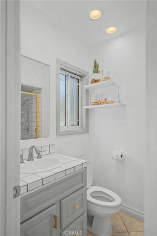 24348 Cross, Newhall, CA 91321