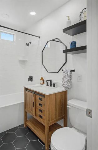 24348 Cross, Newhall, CA 91321