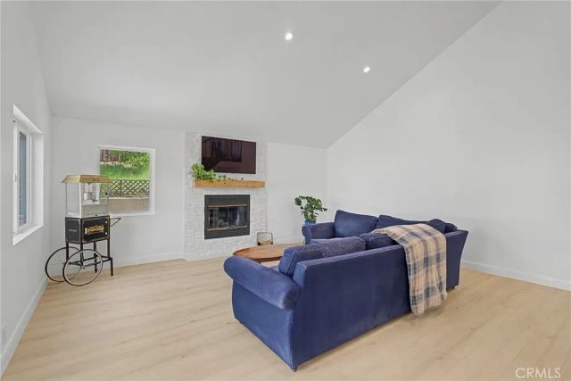 24348 Cross, Newhall, CA 91321