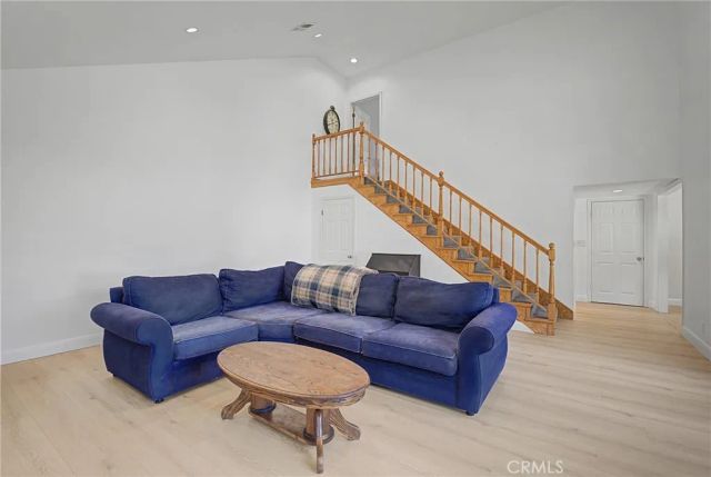 24348 Cross, Newhall, CA 91321