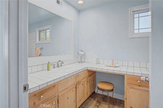 24348 Cross, Newhall, CA 91321