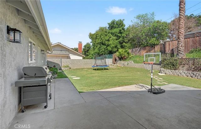24348 Cross, Newhall, CA 91321
